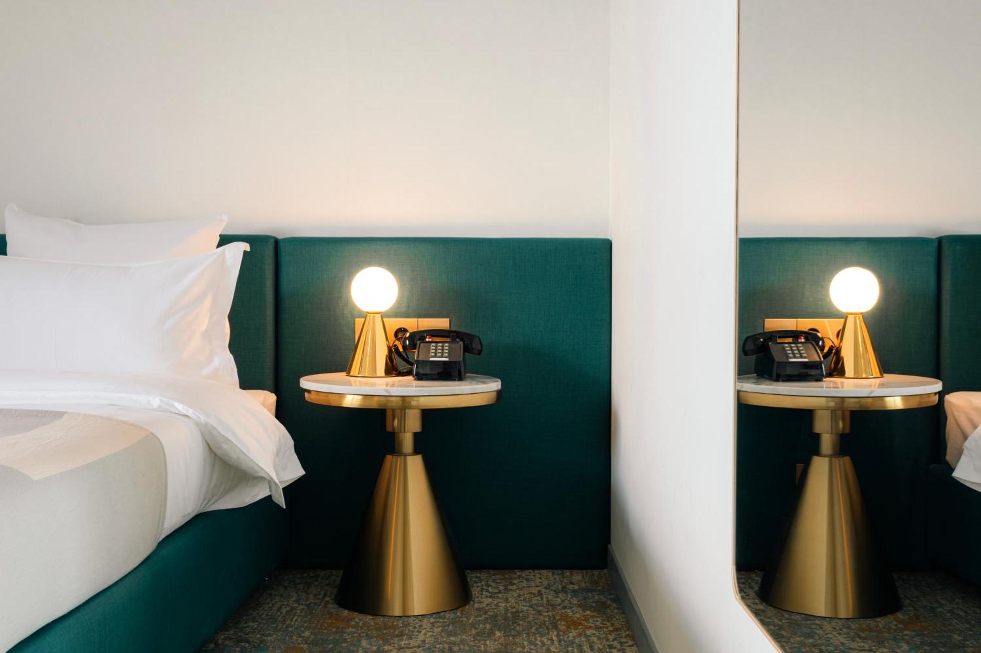 Castor & Pollux Hotel Tbilisi Exterior photo